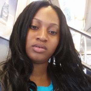 Meet your Posher, Akia